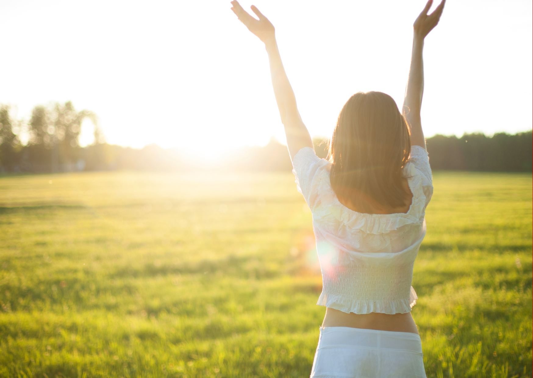 Sunlight vs Red Light Therapy: Which Is Better for Your Health?
